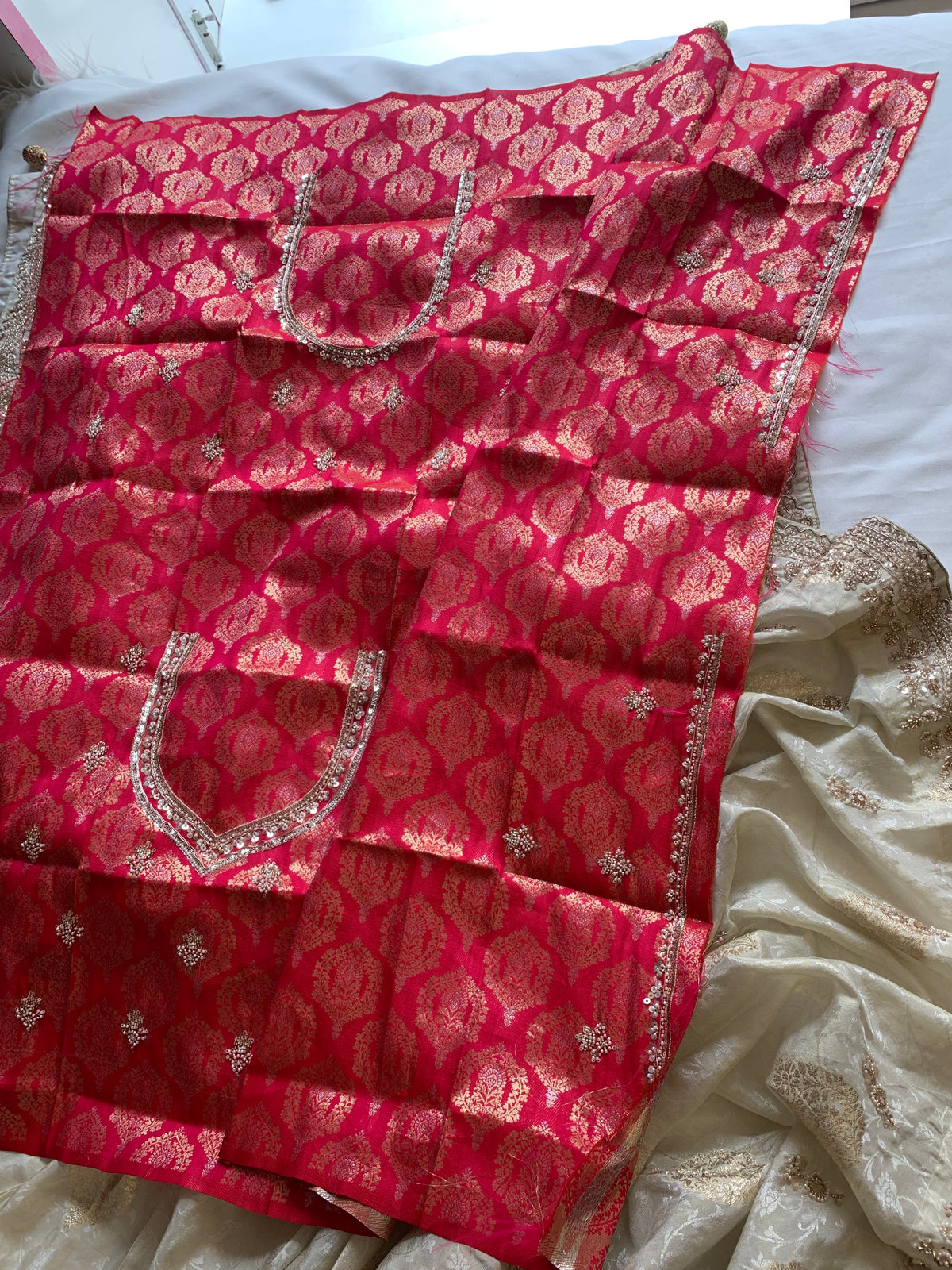 Ivory Banarasi Saree with Dori, Pearl & Sequin Work 5918 05
