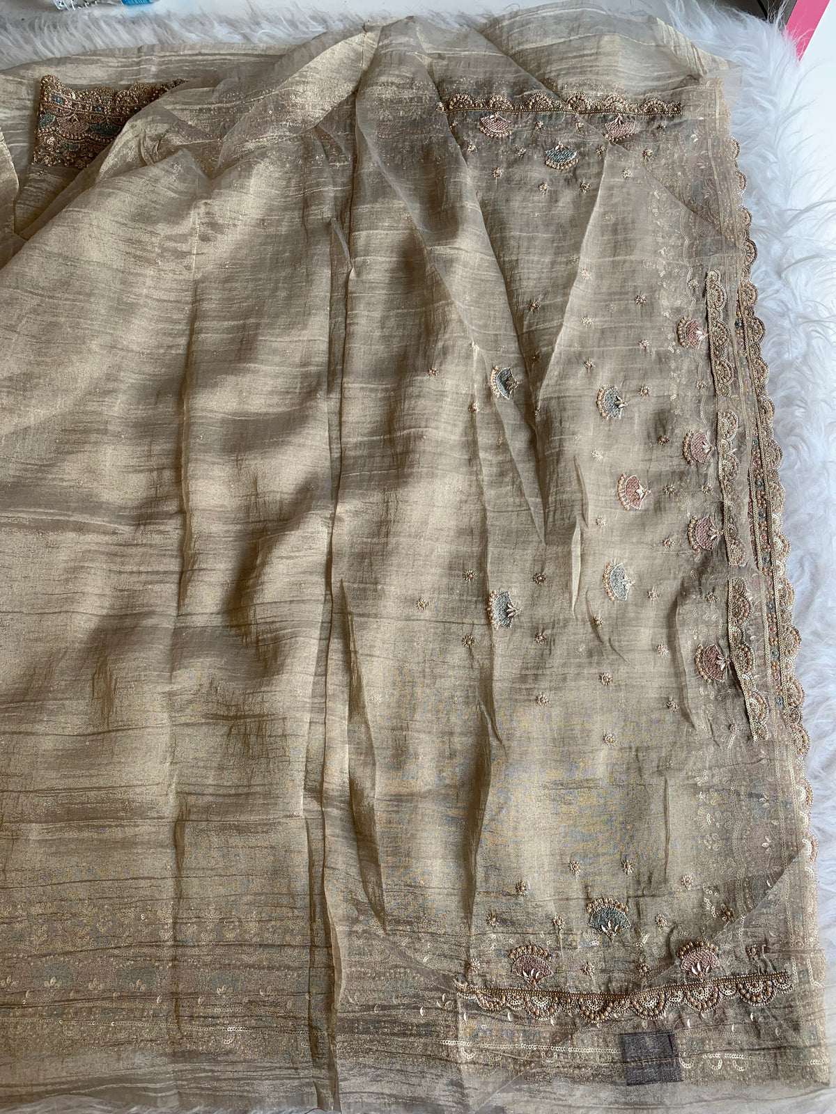 Crush Tissue Saree with Dori, Sequin & Bead Work 5915 18