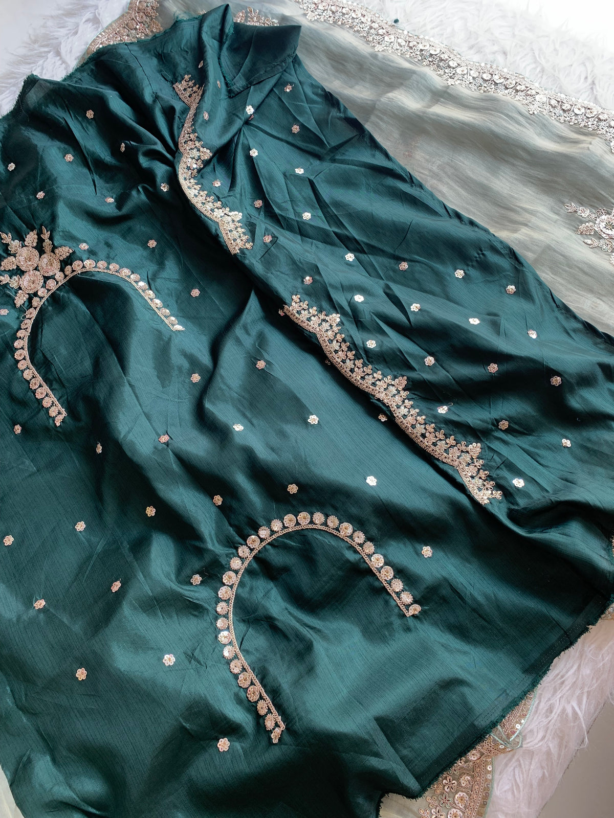 Organza Saree with Dori, Sequin, Pearl & Thread 5918 01