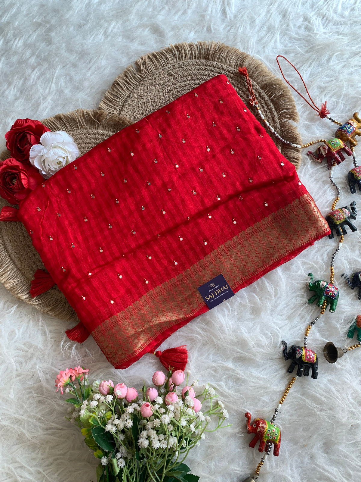 Red Soft Silk Saree with All-Over Fancy Mirror Work 5907 10