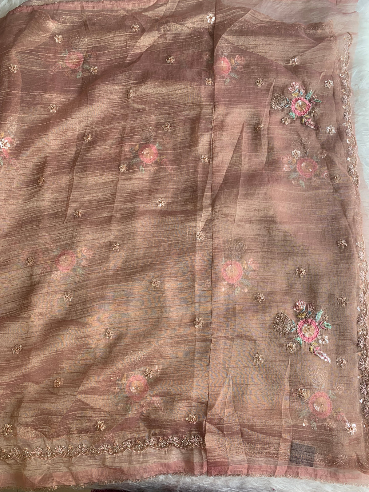 Crush Tissue Saree with Sequin, Cutdana & Floral Work 5918 04