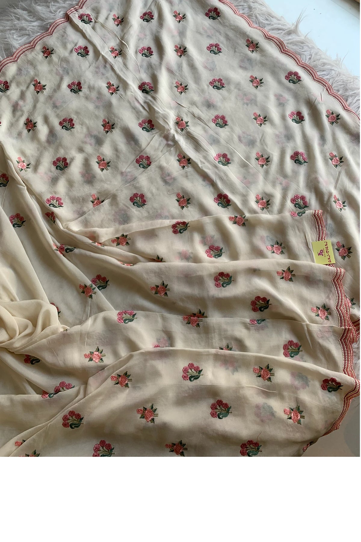 White Chinnon Georgette Saree 5529 07