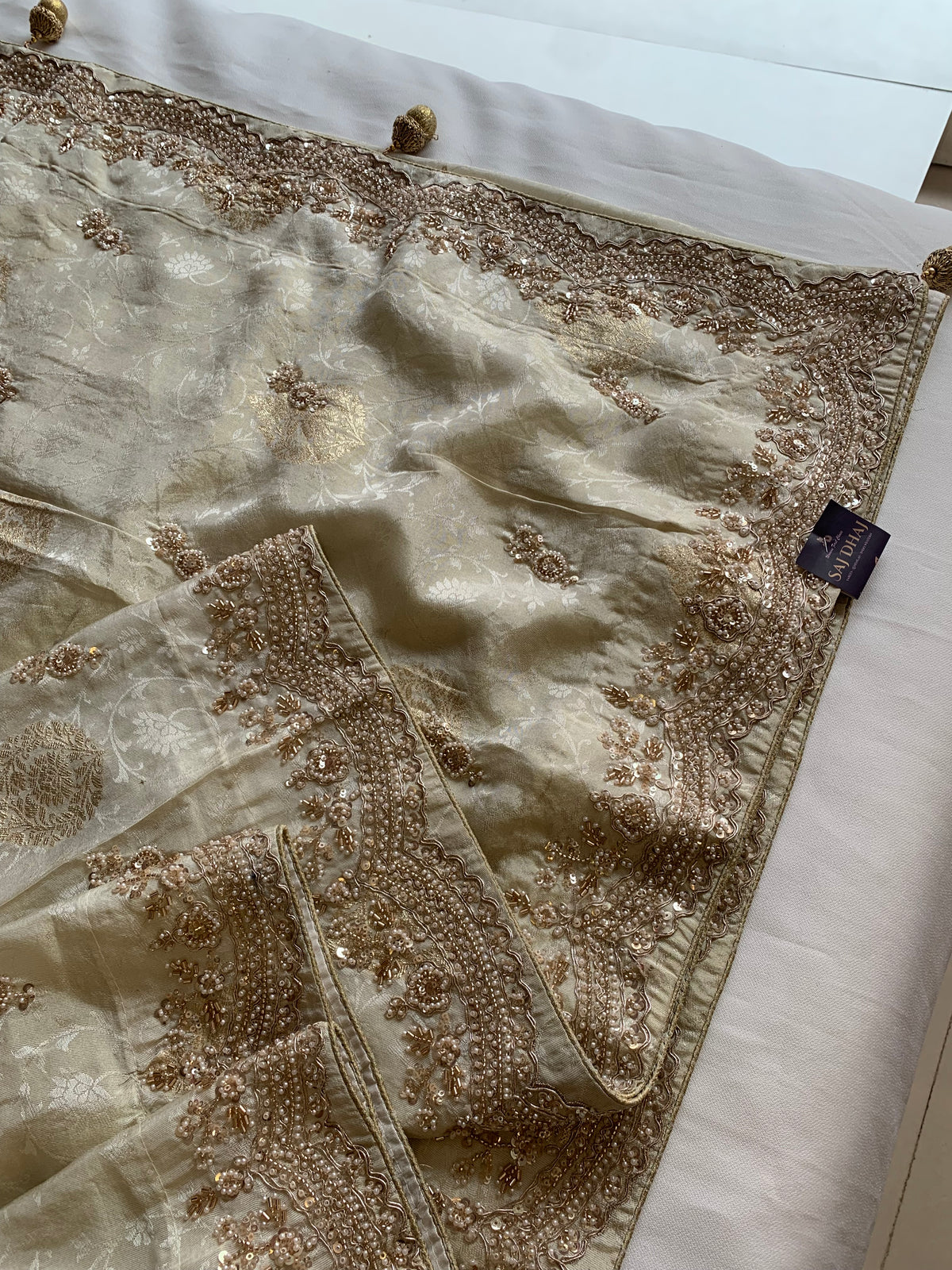 Ivory Banarasi Saree with Dori, Pearl & Sequin Work 5918 05