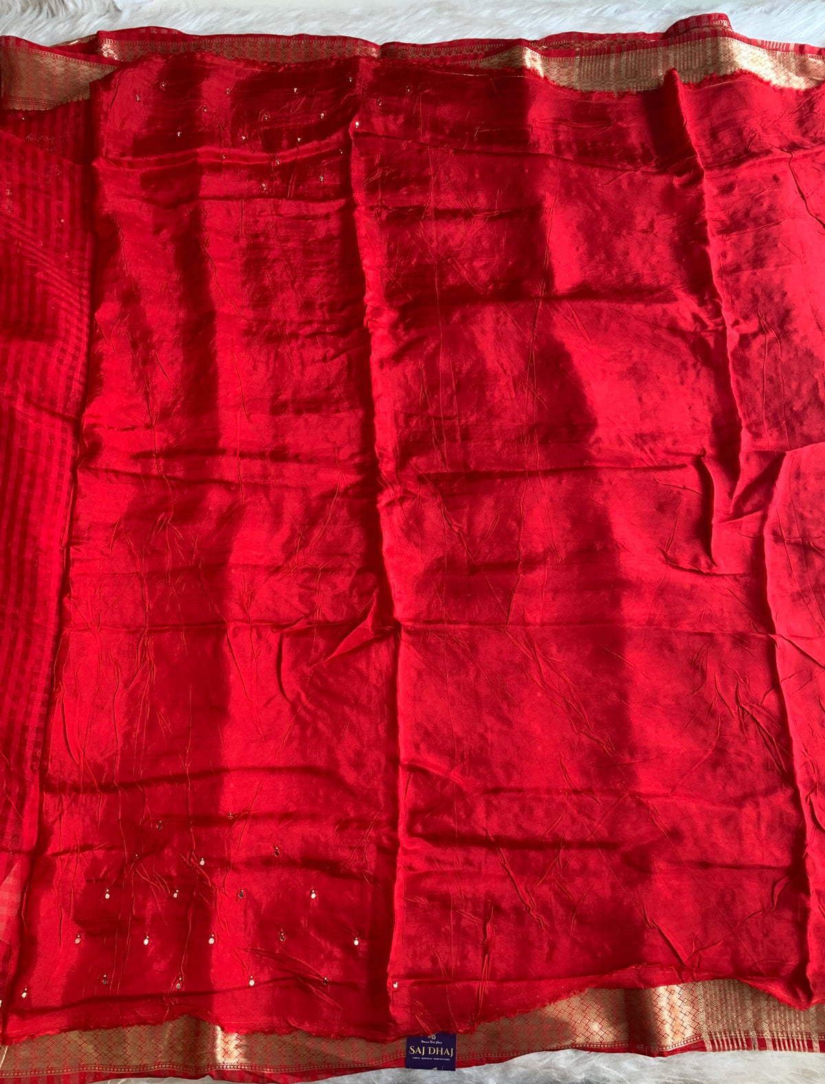 Red Soft Silk Saree with All-Over Fancy Mirror Work 5907 10