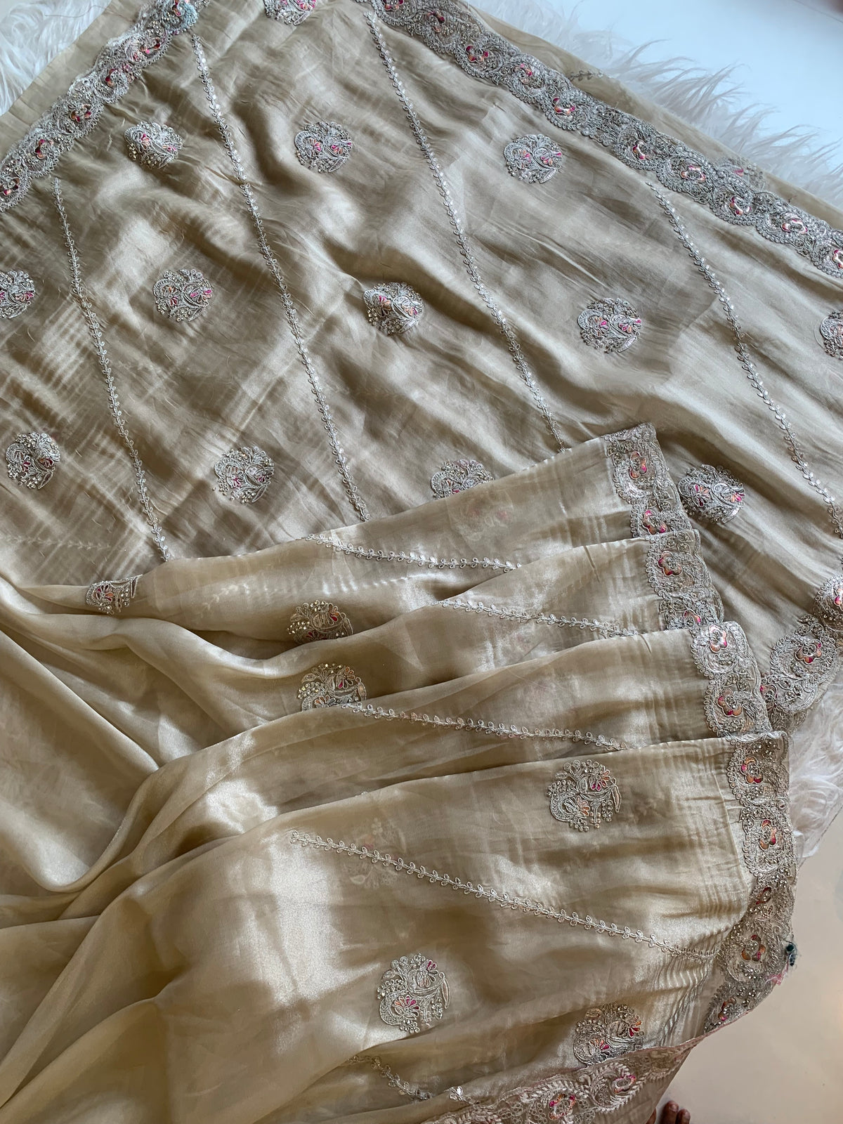 Tissue Saree with Dori, Stone & Thread Work 5915 12