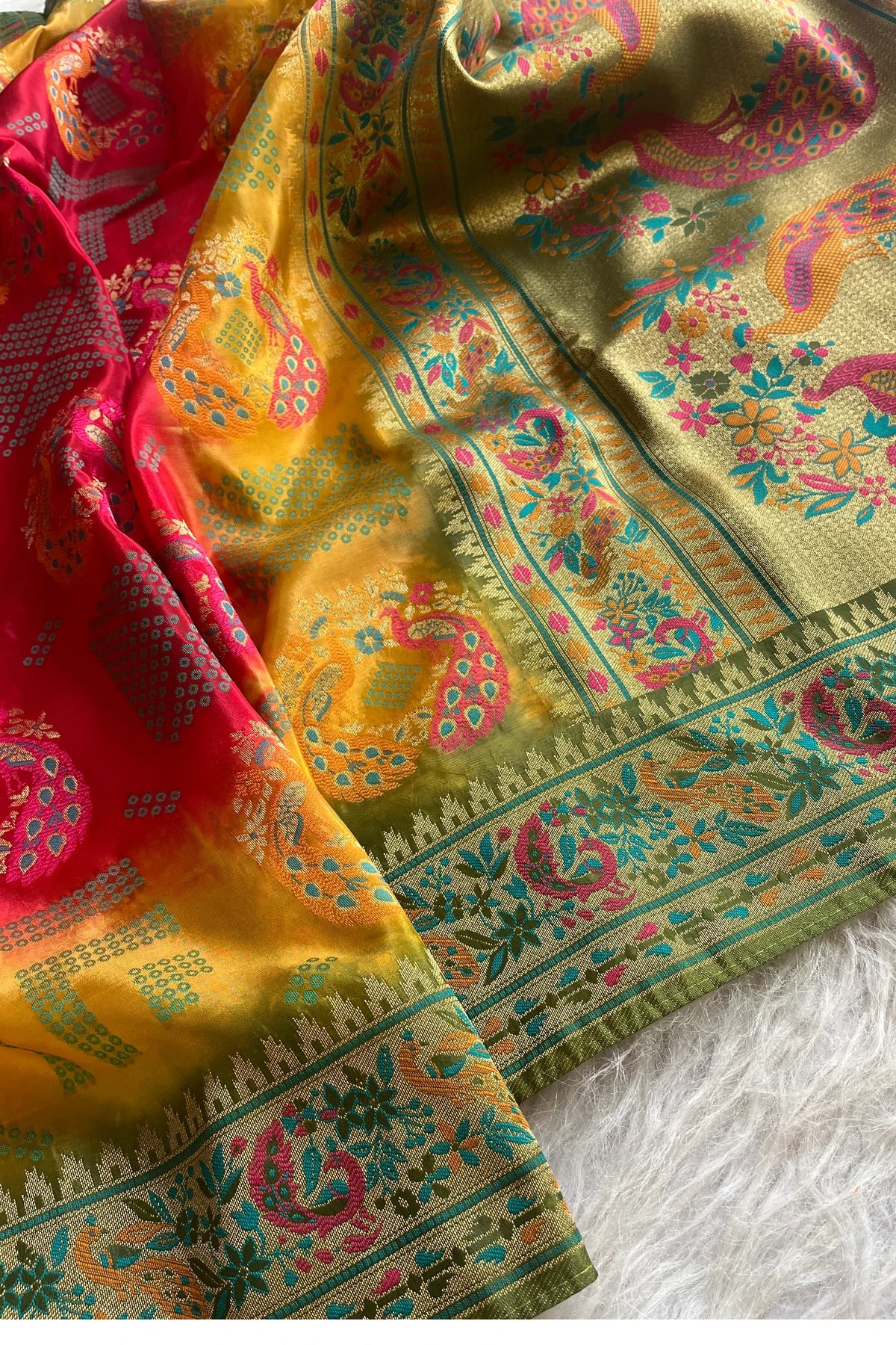 Banarasi Saree with Peacock Motifs 5314 02