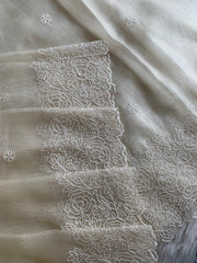 Half White Organza Saree with Floral Thread Work 5887 05