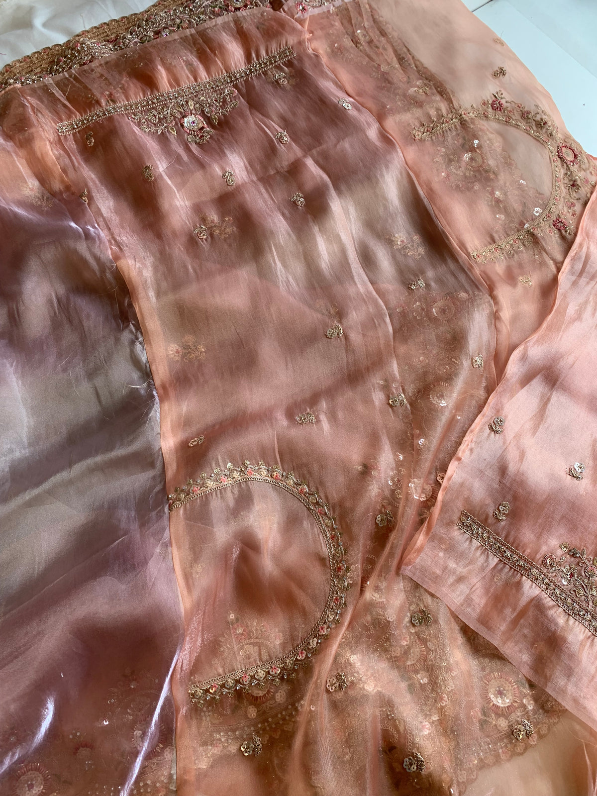 Shaded Organza Saree with Dori, Aari & Stone Work 5923 06