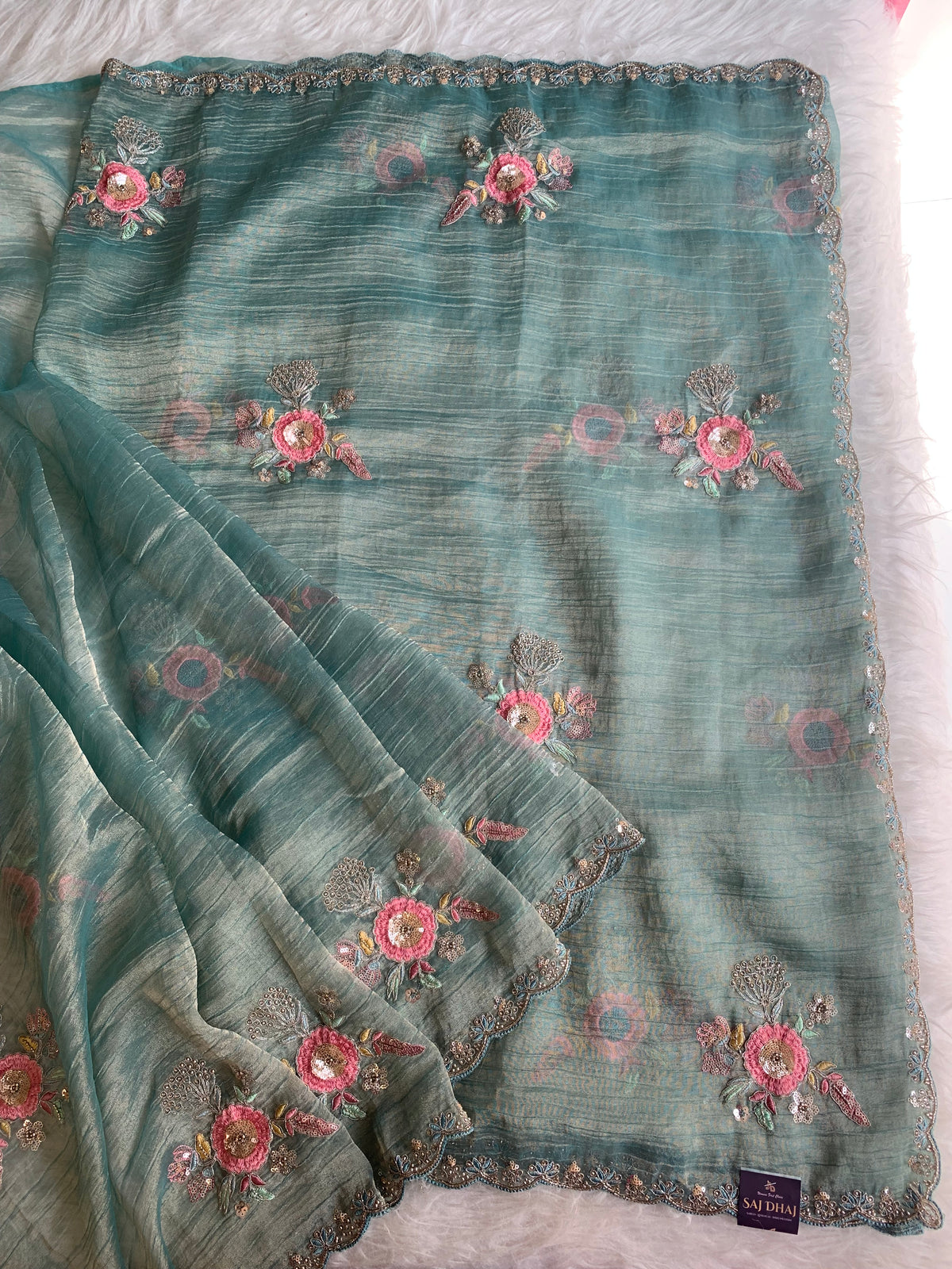 Crush Tissue Saree with Sequin, Cutdana & Floral Work 5918 04