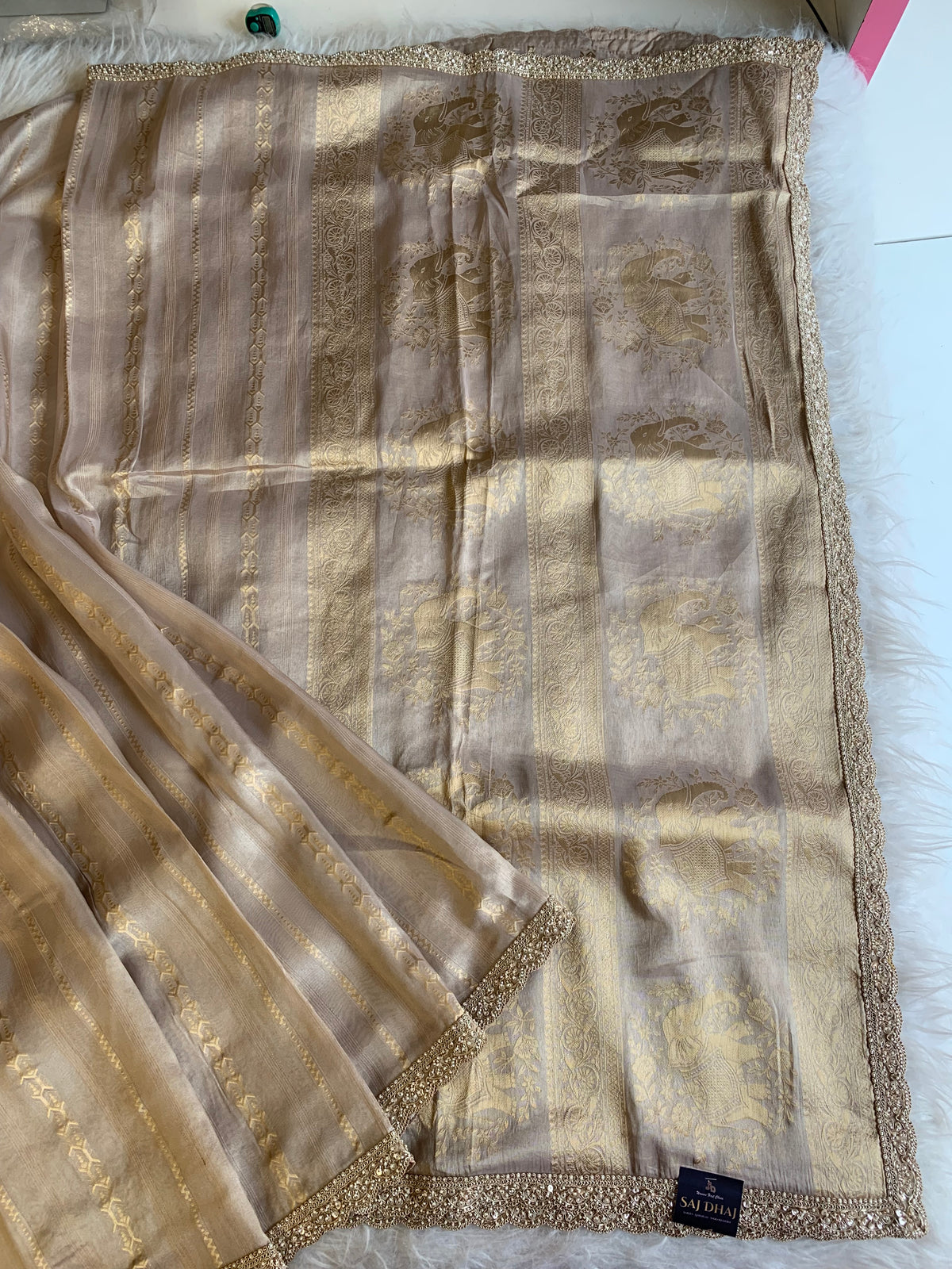Ivory Banarasi Saree with Elephant Motif Pallu 5875 14