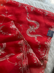 Red Shaded Organza Saree with Aari, Zardosi, Sequin & Cutdana Work 5853 05
