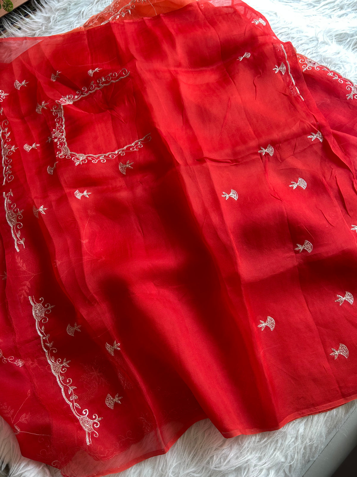 Red Shaded Organza Saree with Aari, Zardosi, Sequin & Cutdana Work 5853 05