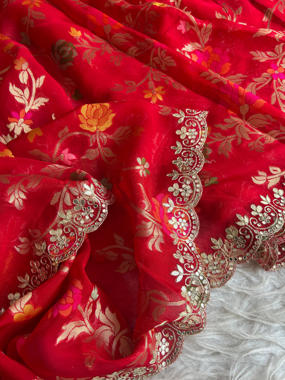 Red Organza Saree with Banarasi Floral Weaving 5907 02