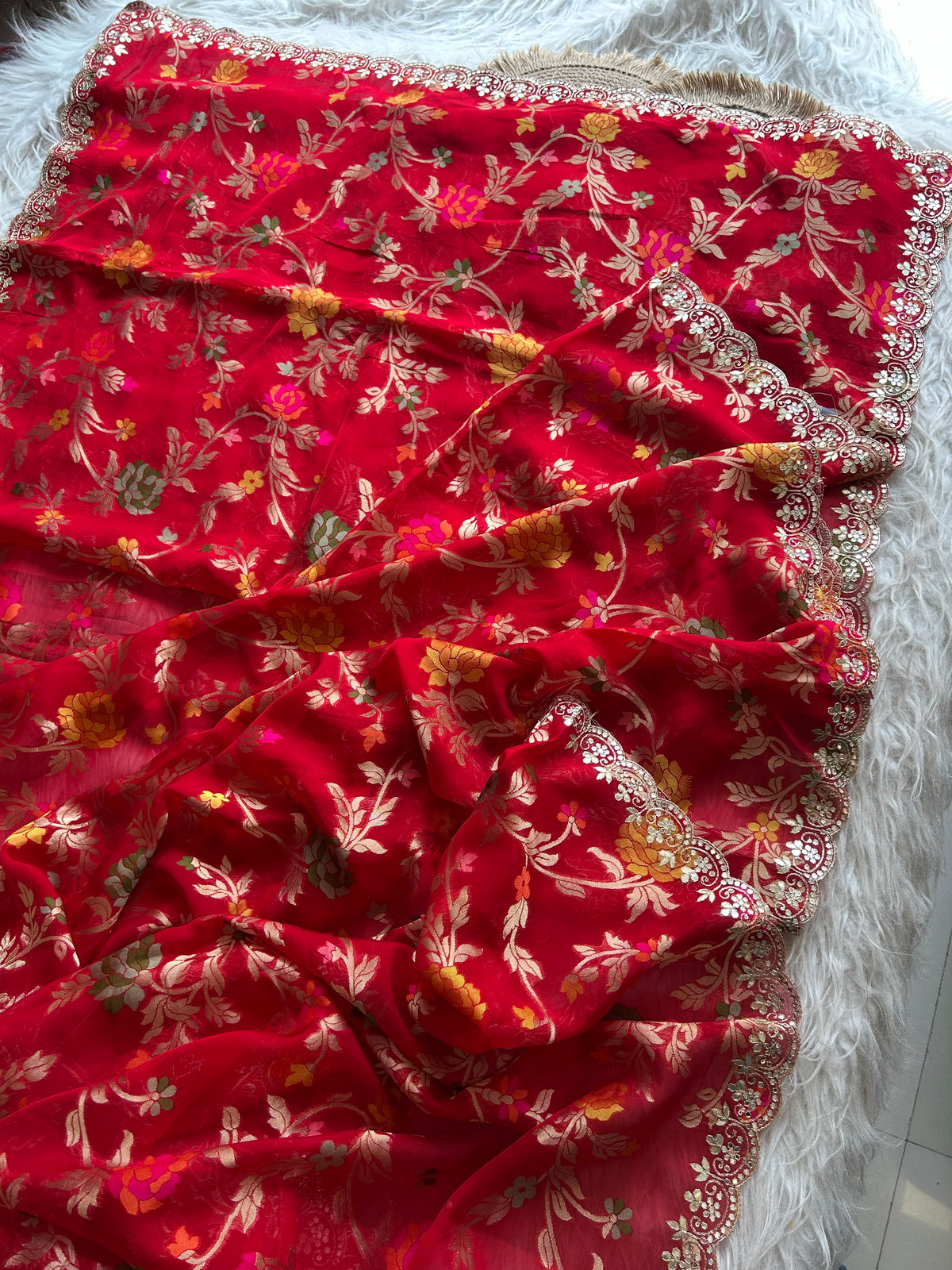 Red Organza Saree with Banarasi Floral Weaving 5907 02