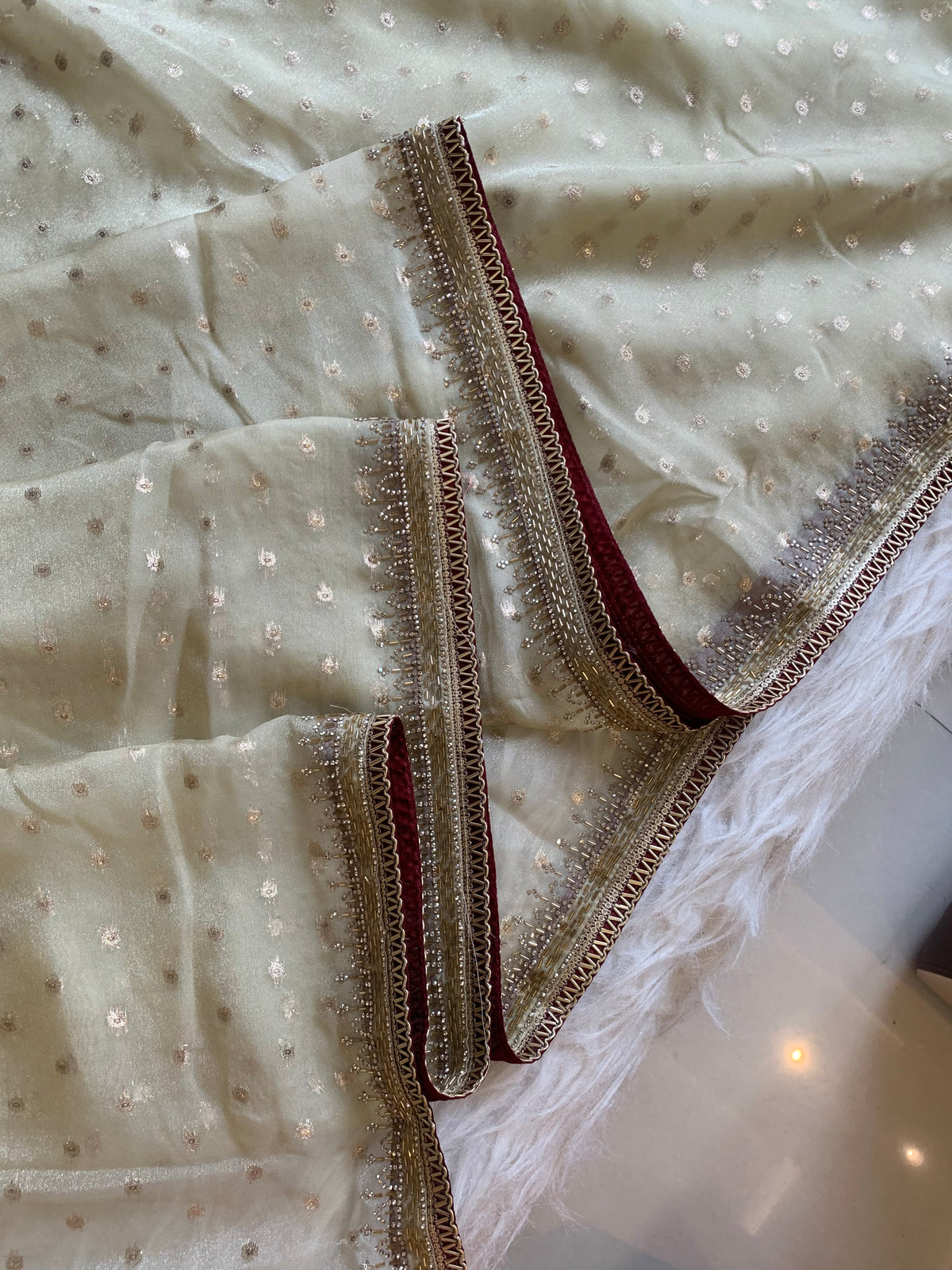 Tissue Organza Saree with Designer Tassel Pallu & Contrast Blouse 5940 04