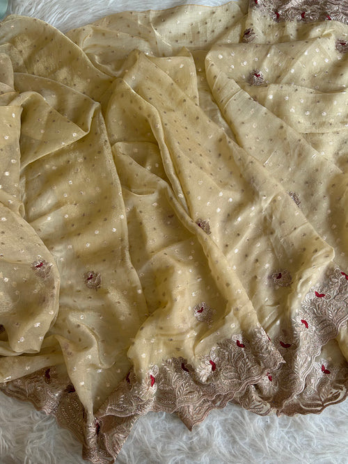 Tissue Organza Saree with Thread Work with Contrast Blouse 5940 06