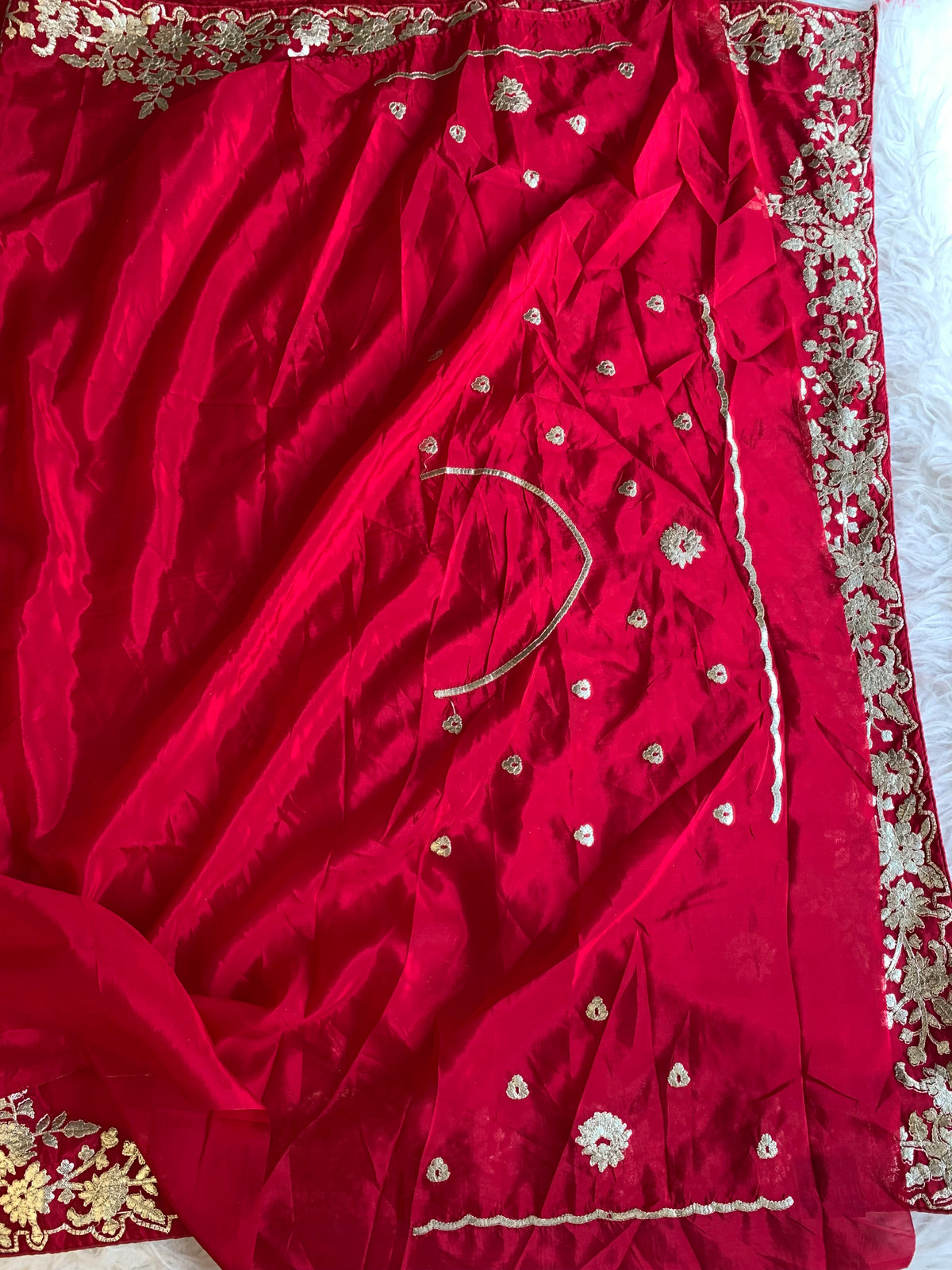 Habutai Silk Saree with Intricate Aari Work 5942 09