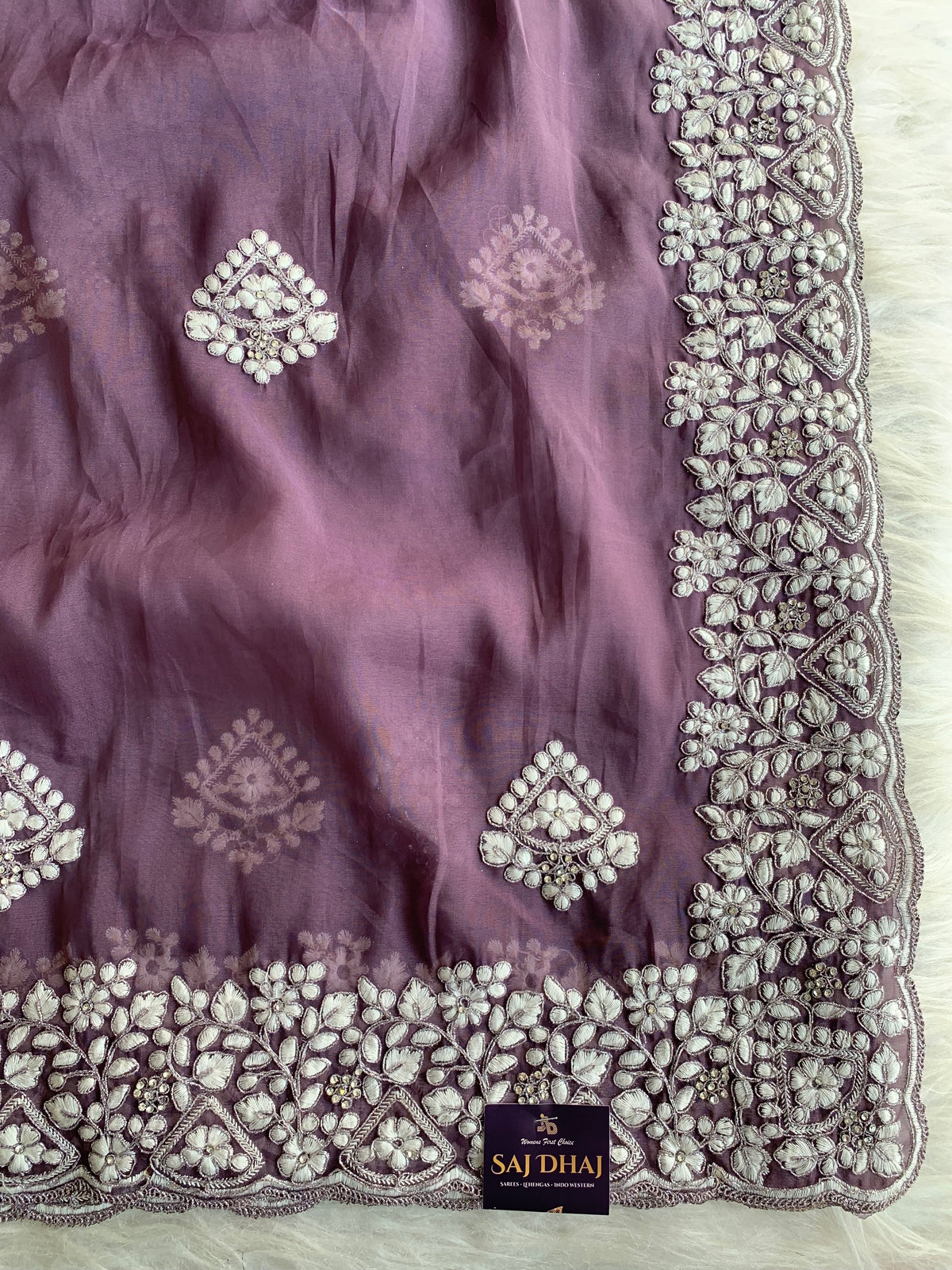 Organza Saree with Aari & Thread Work 5884 02