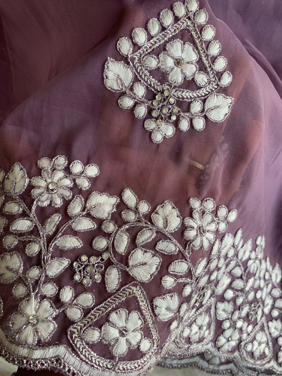 Organza Saree with Aari & Thread Work 5884 02