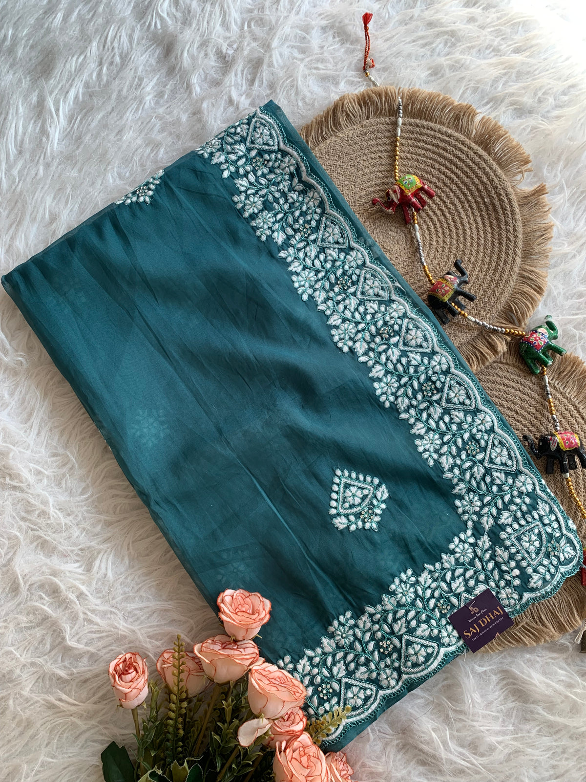 Organza Saree with Aari & Thread Work 5884 02
