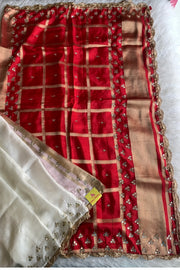 Ivory Base Saree with Red Pallu & Blouse 5751 05