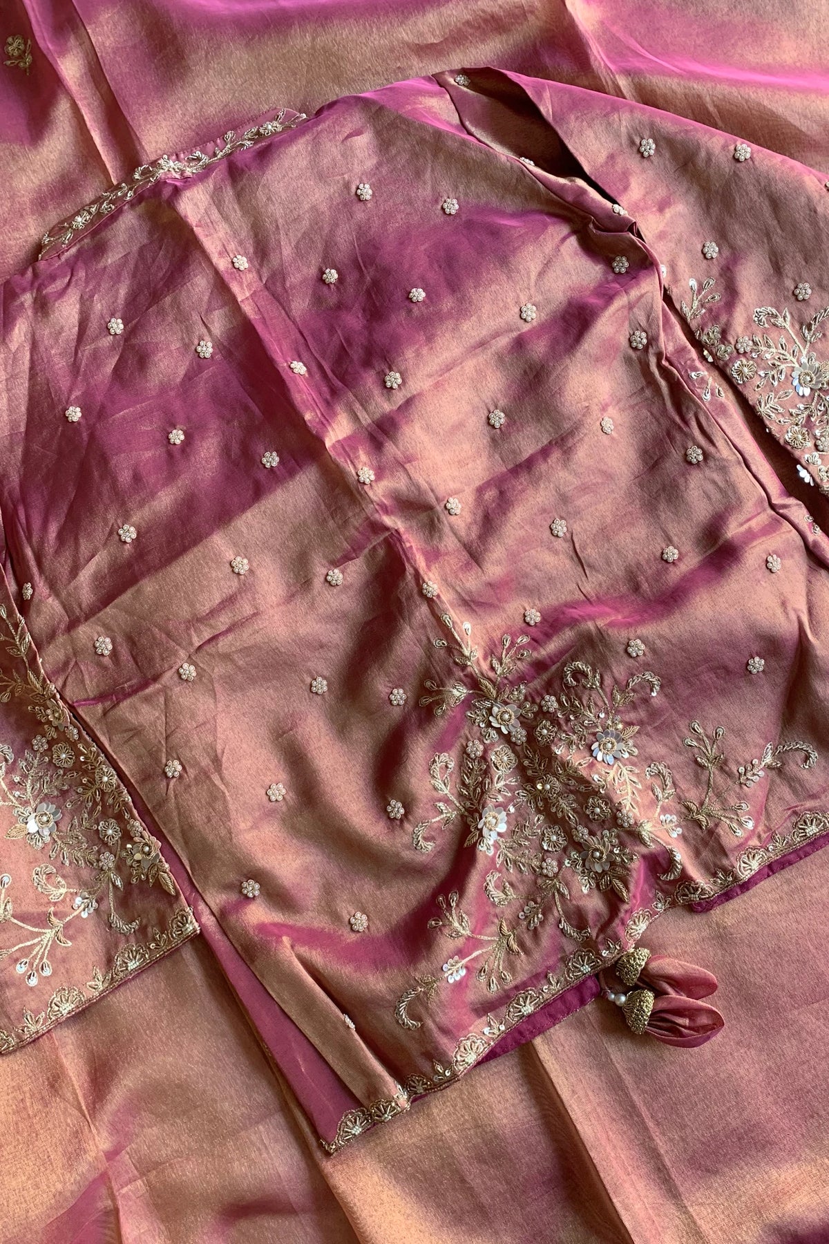 Onion Pink Aari Embellished Tissue Saree 5764 19