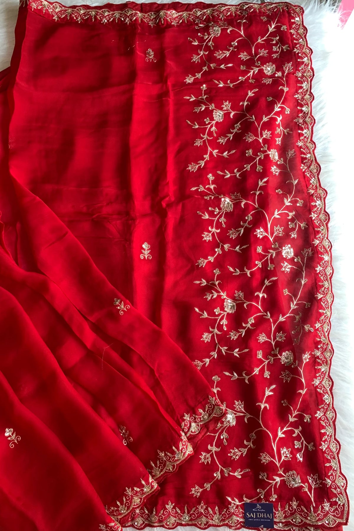 Red Aari Lilly Silk Saree 5848 06