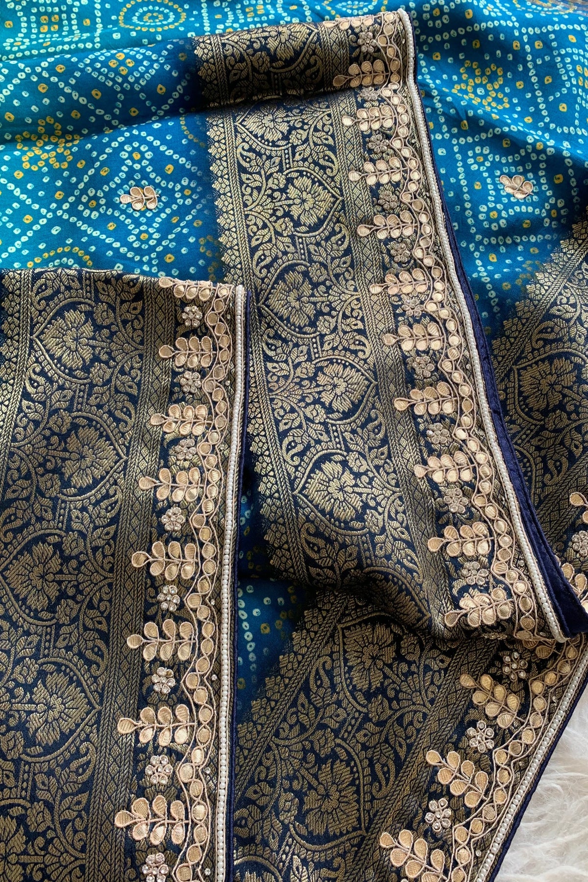 Peacock Shade Bandhej Russian Silk Saree 5364 09