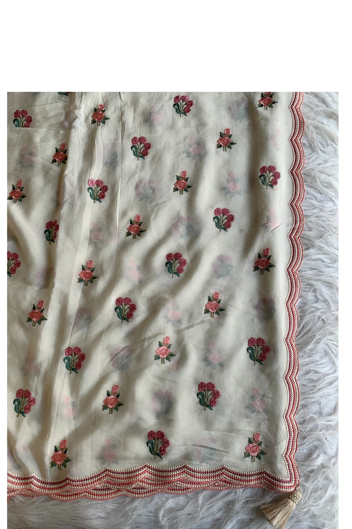 White Chinnon Georgette Saree 5529 07