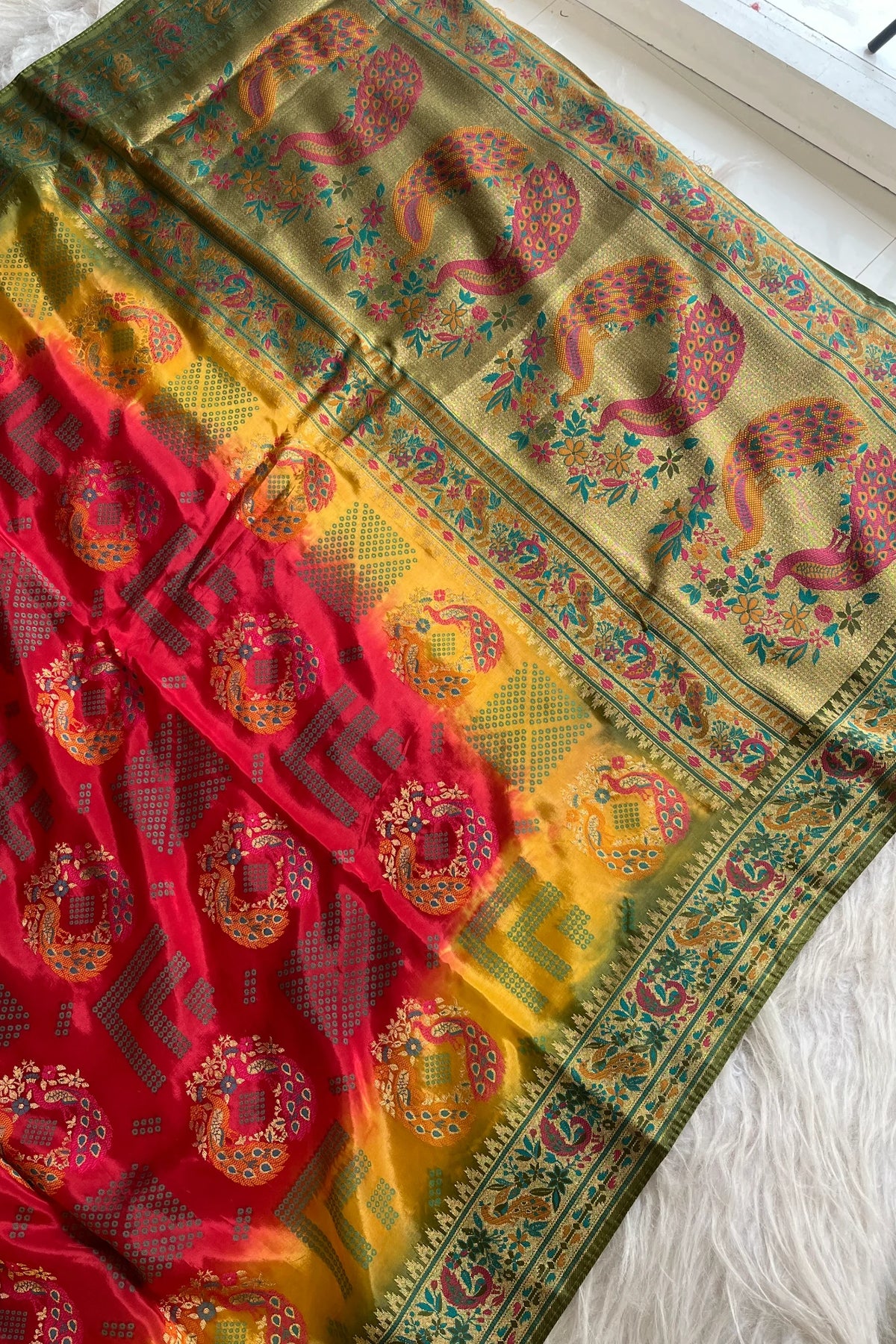 Banarasi Saree with Peacock Motifs 5314 02